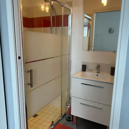 Joli De 30 M2 شقة لافال